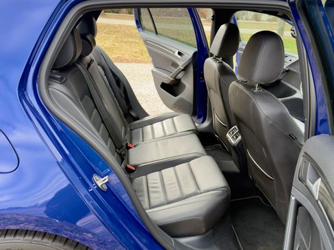 Used 2017 Volkswagen Golf 4-Door image 9