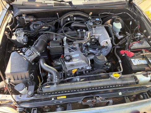 Used 2004 Toyota Tacoma PreRunner RWD image 13