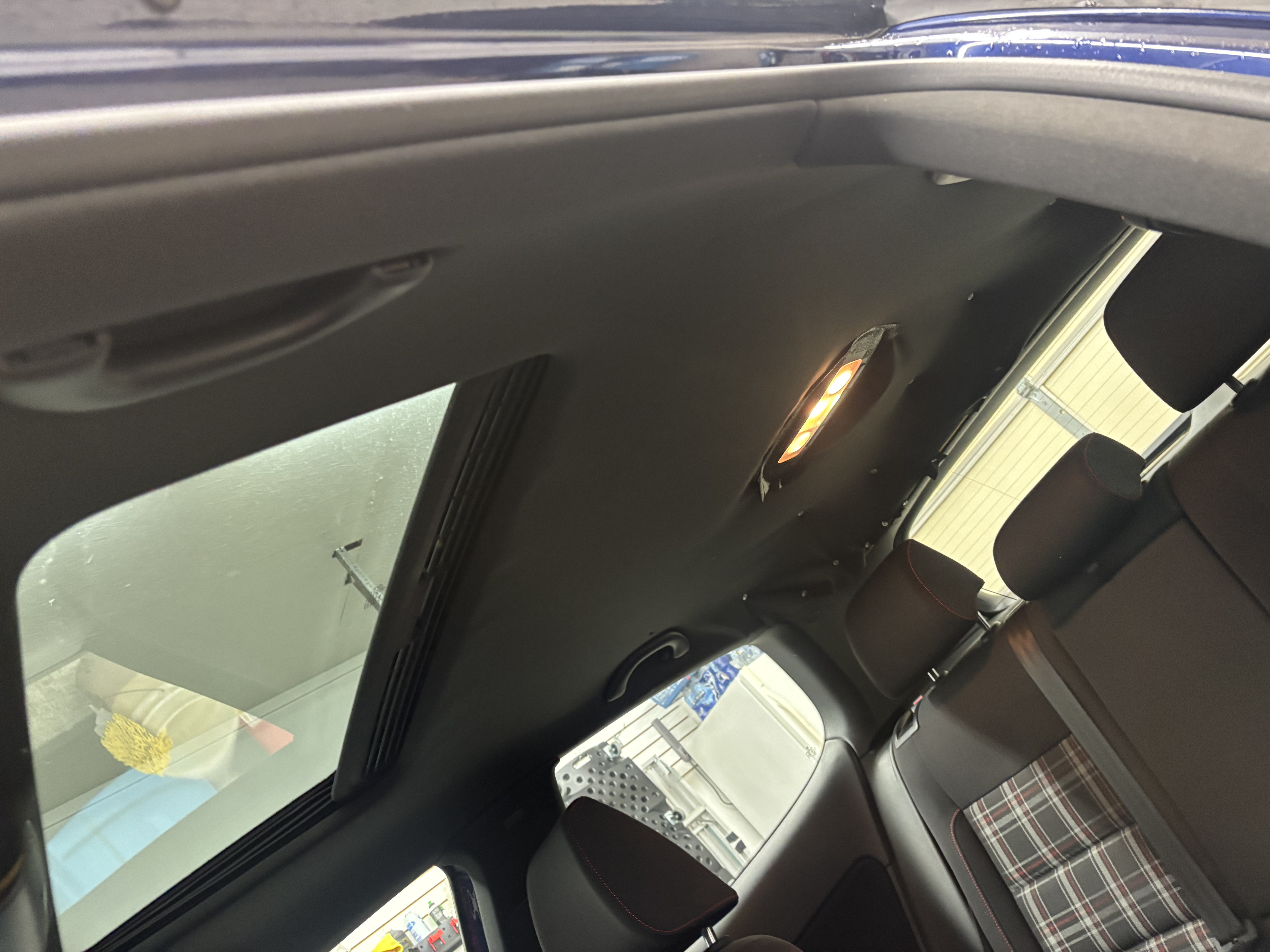 Used 2012 Volkswagen GTI 2-Door FWD image 9