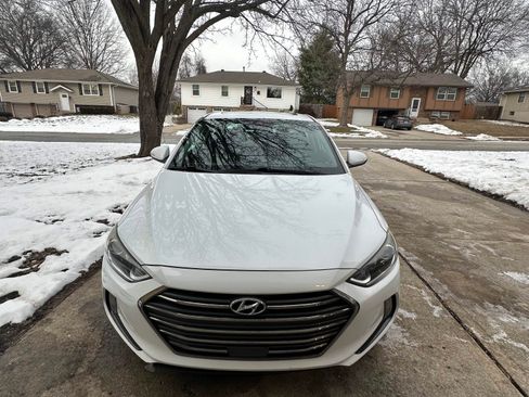 Used 2017 Hyundai Elantra Limited w/ Limited Ultimate Package 05 image 17