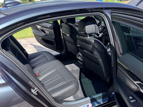 Used 2016 BMW 750i xDrive AWD/4WD image 20