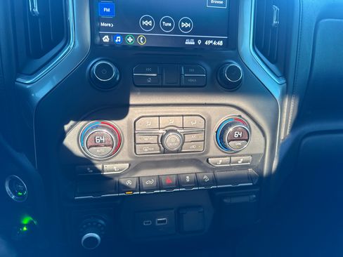 Used 2019 Chevrolet Silverado 1500 LT w/ Texas Edition image 17