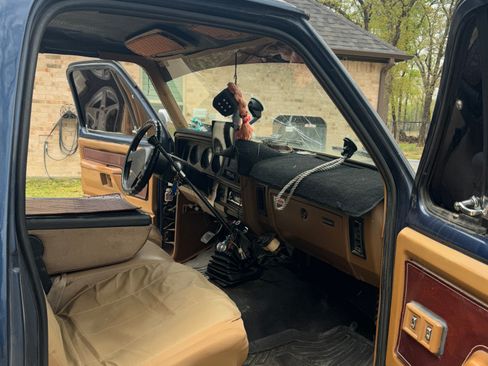 Used 1992 Dodge D/W Truck 350 image 5