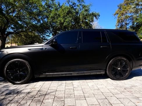 Used 2026 Cadillac Escalade IQL Luxury image 4