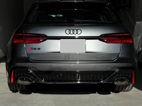Used 2025 Audi RS 6 performance AWD/4WD image 9