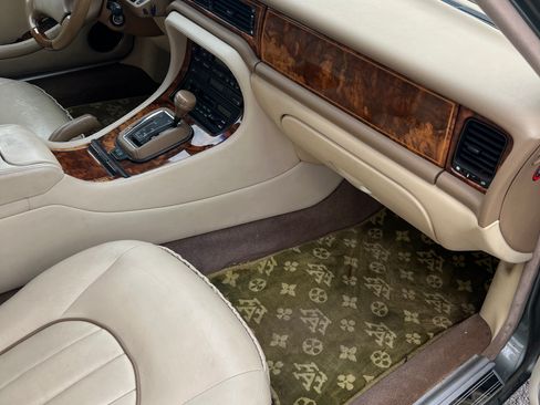 Used 1996 Jaguar XJ Vanden Plas image 13