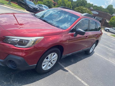 Used 2018 Subaru Outback 2.5i AWD/4WD image 11