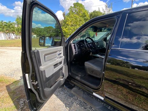 Used 2013 RAM 3500 Big Horn image 9