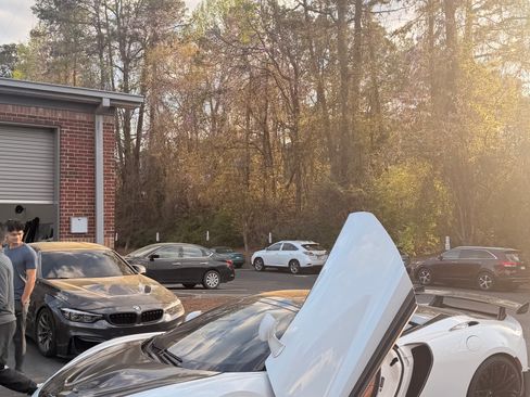 Used 2022 McLaren GT image 10