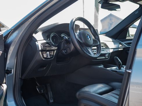 Used 2018 BMW 530i xDrive w/ M Sport Package image 9