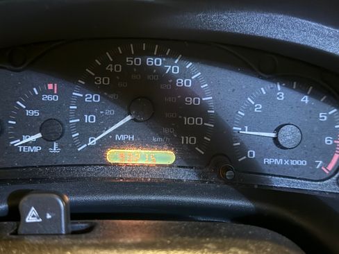 Used 2005 Chevrolet Cavalier Sedan w/ Sport Appearance Package FWD image 8