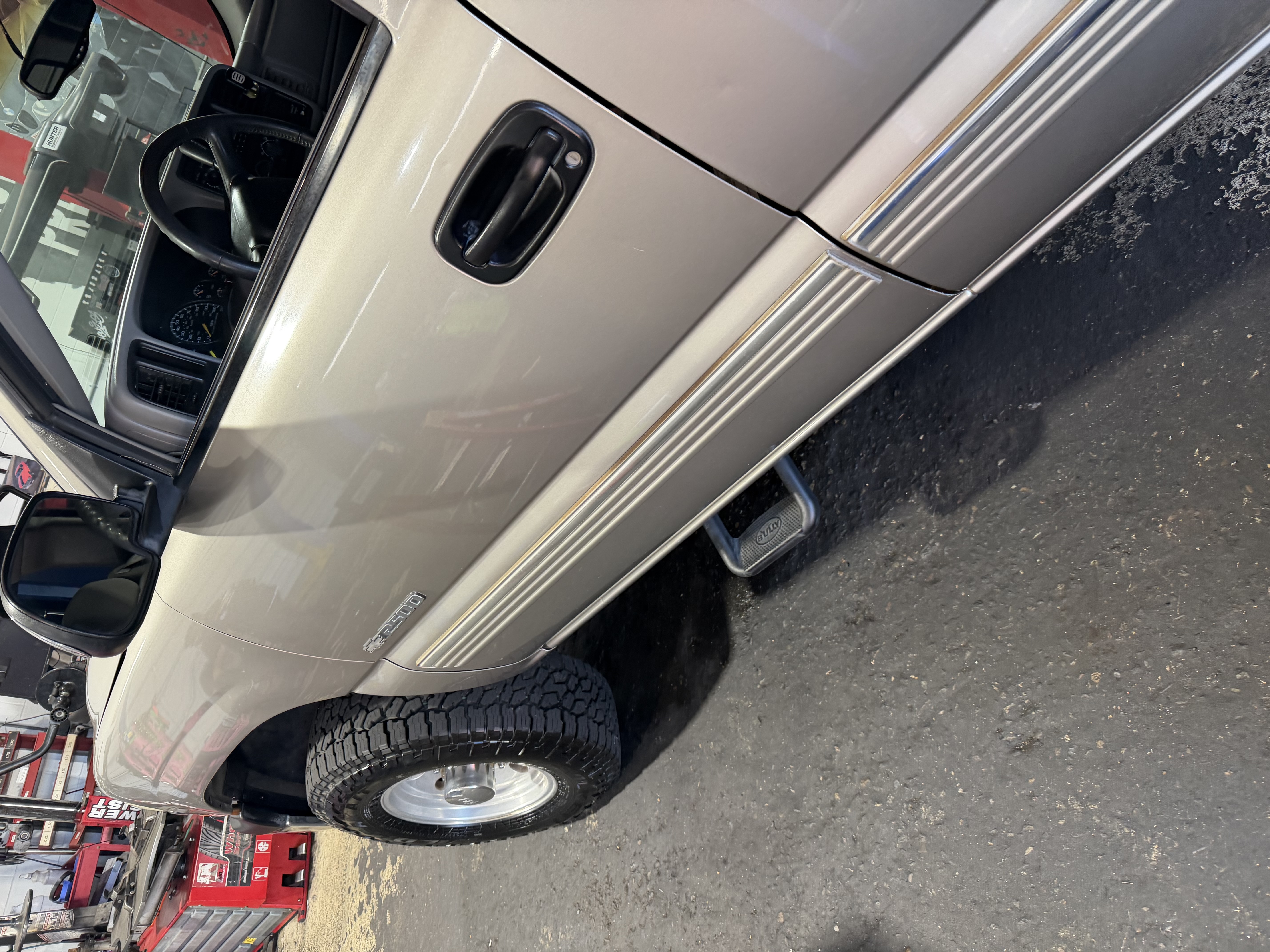 Used 1999 Chevrolet Silverado 2500 LS w/ Firm Ride Suspension Pkg RWD image 6