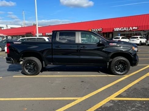 Used 2023 Chevrolet Silverado 1500 LT Trail Boss w/ Convenience Package II image 6