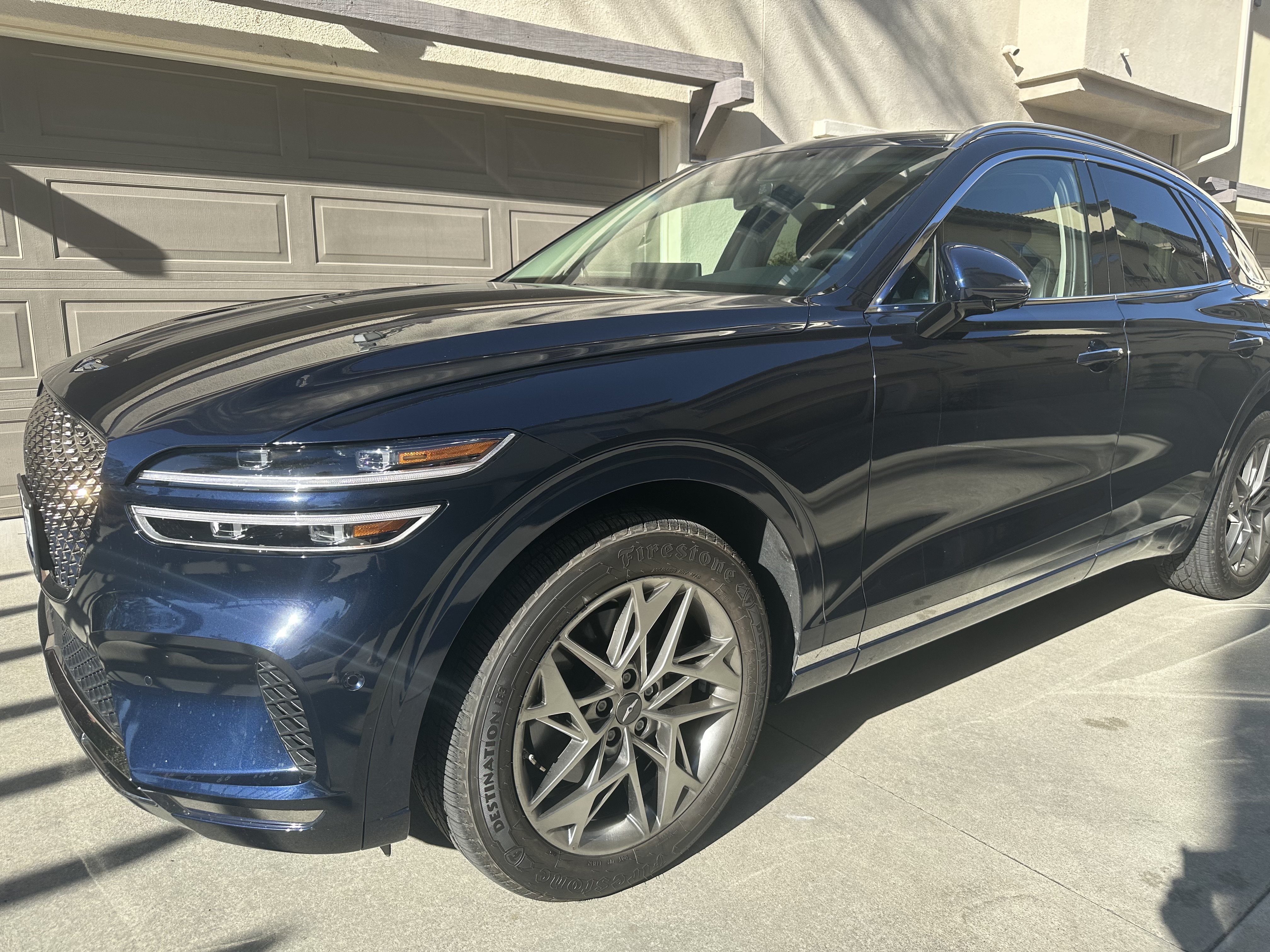Used 2022 Genesis GV70 2.5T w/ Advanced Package AWD/4WD image 5