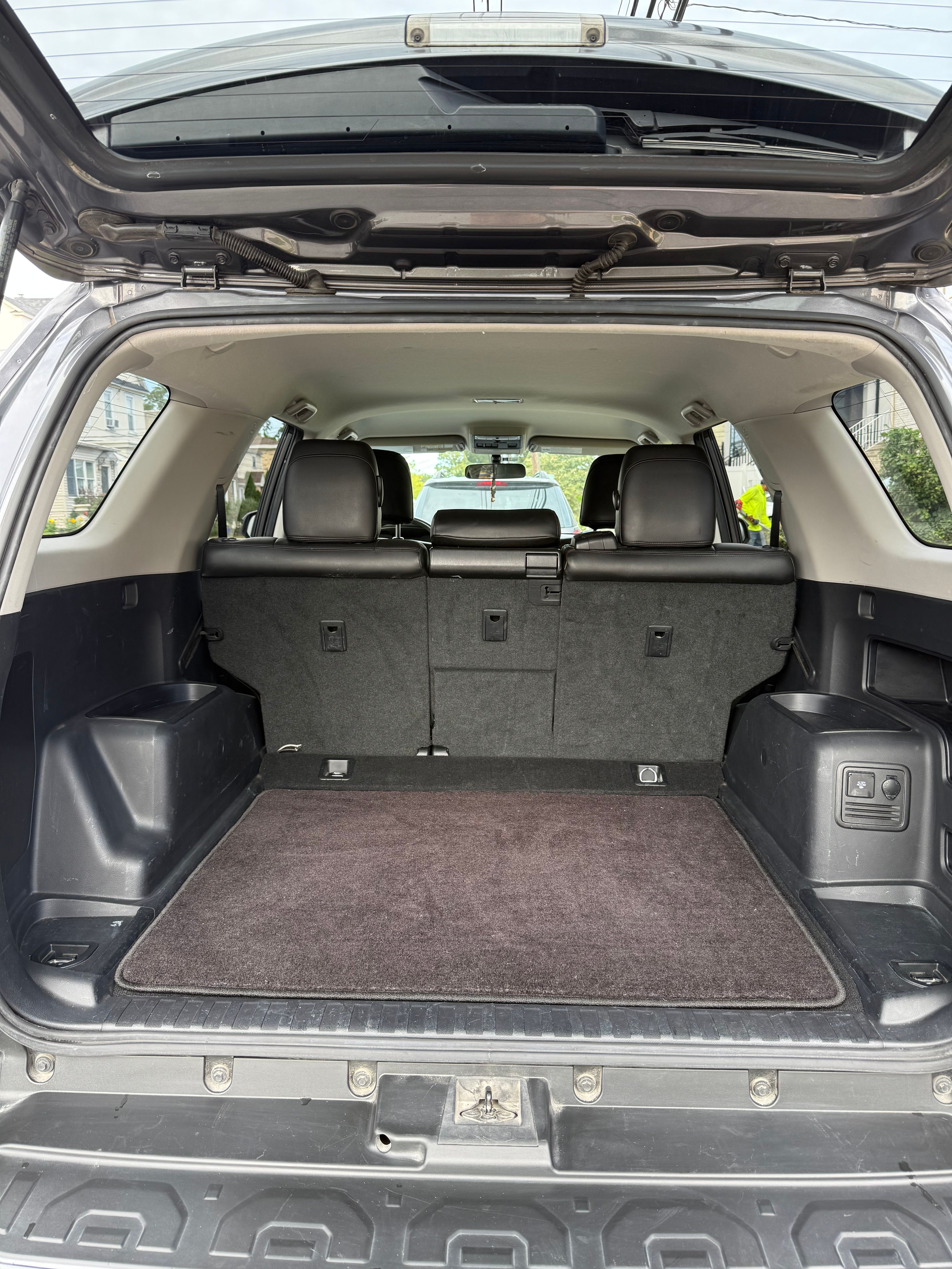 Used 2015 Toyota 4Runner SR5 AWD/4WD image 29