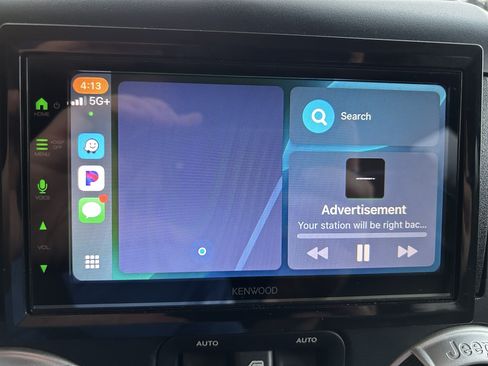 Used 2016 Jeep Wrangler Unlimited Sahara w/ Connectivity Group image 18