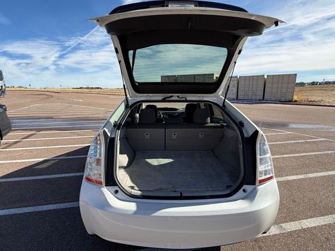 Used 2011 Toyota Prius Two image 13