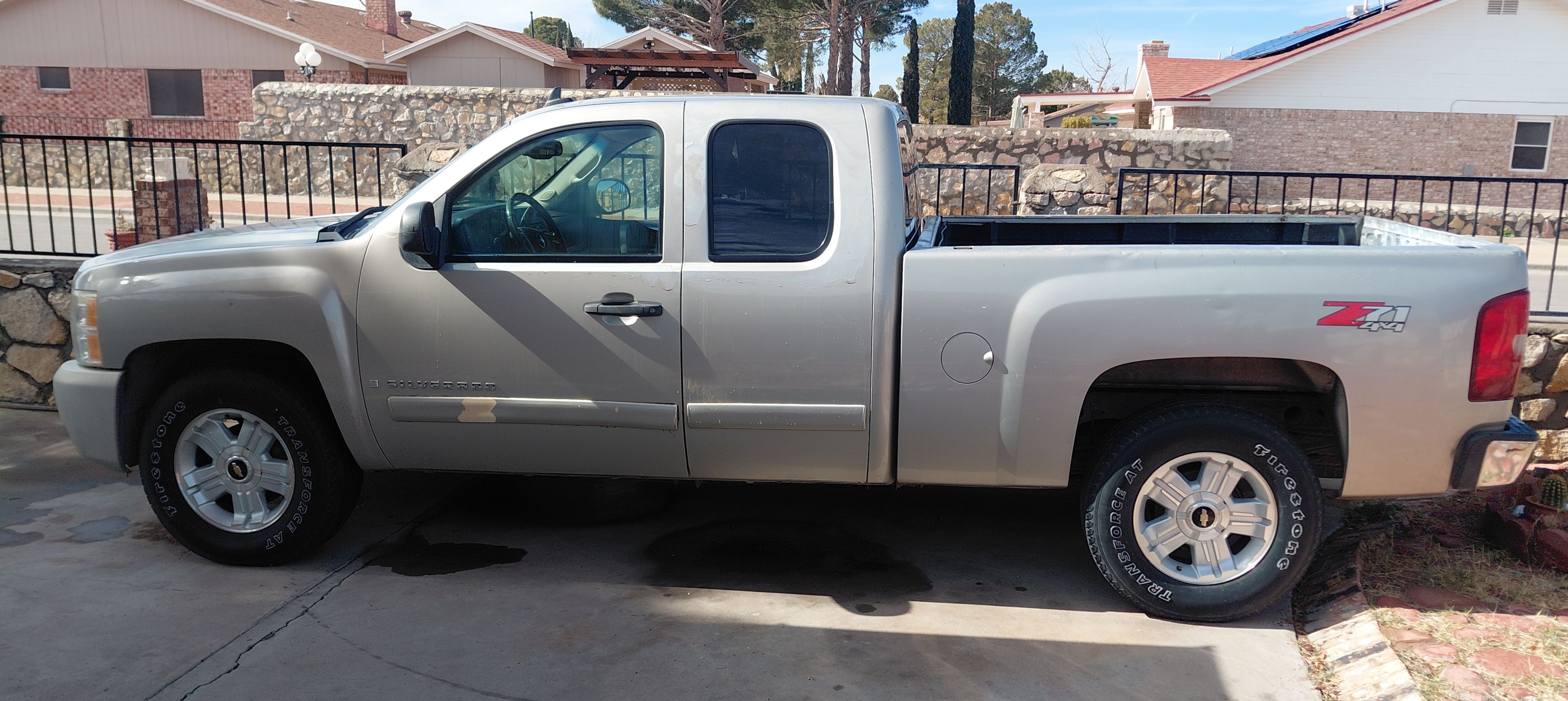 Used 2008 Chevrolet Silverado 1500 LT w/ Power Pack Plus AWD/4WD image 2
