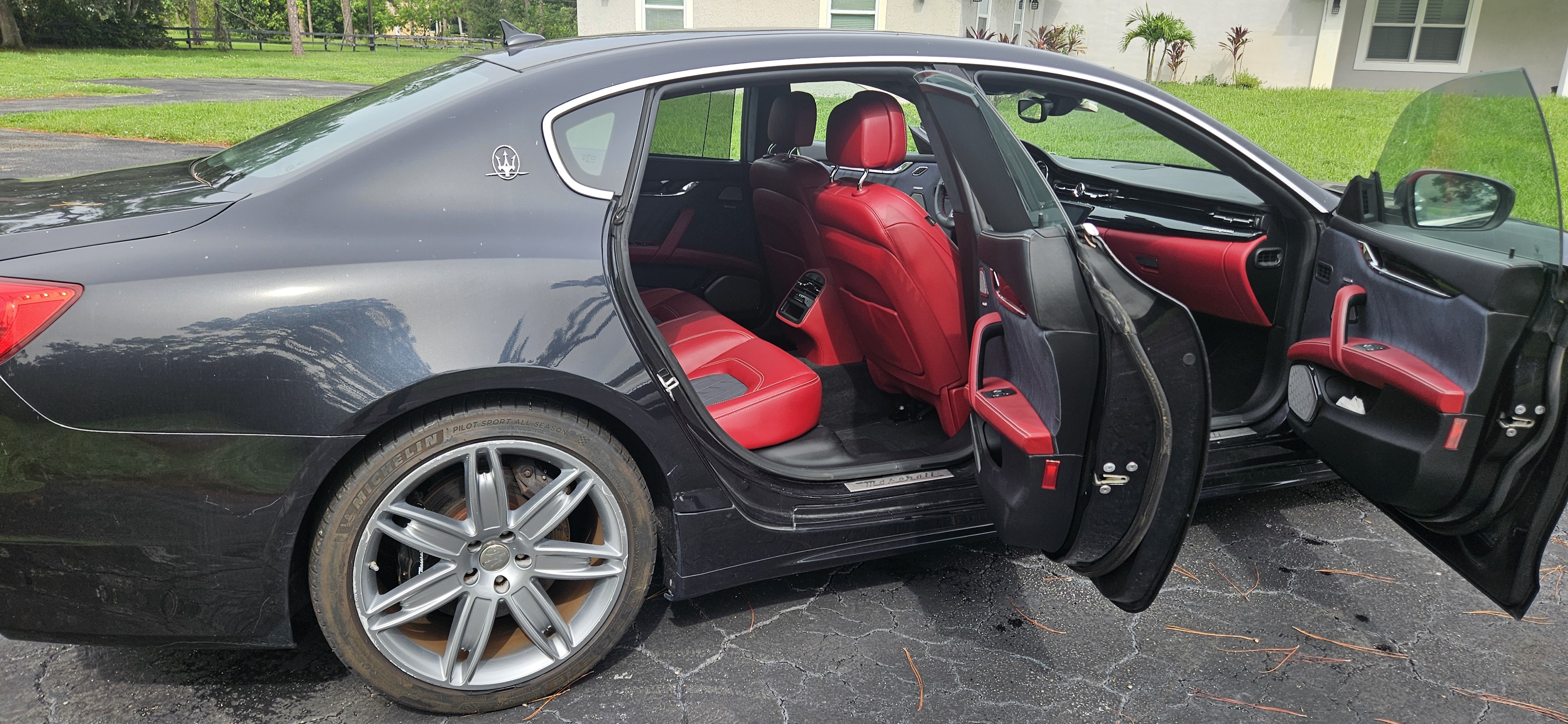 Used 2018 Maserati Quattroporte S GranLusso Q4 AWD/4WD image 12