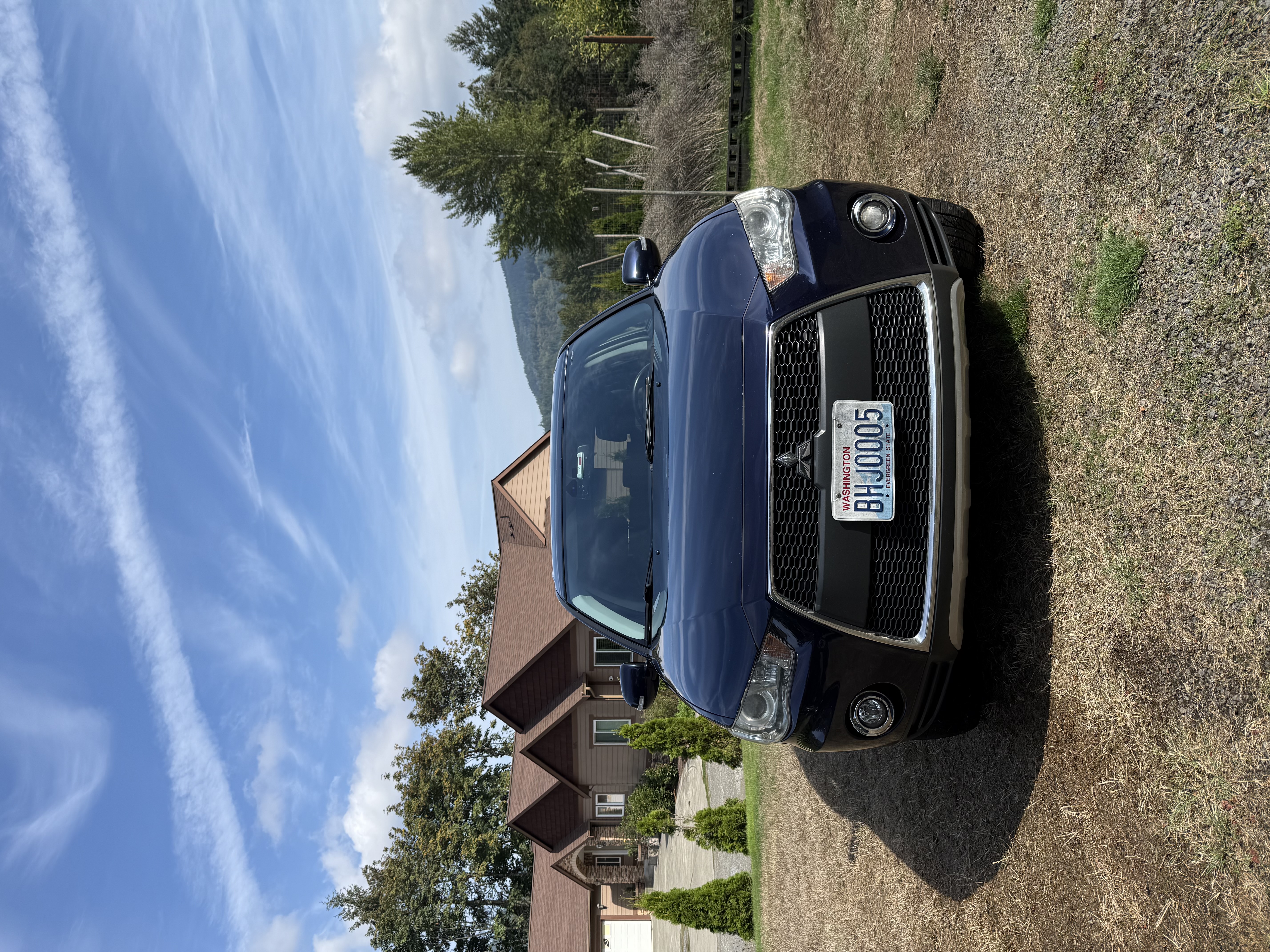 Used 2012 Mitsubishi Outlander GT AWD/4WD image 2
