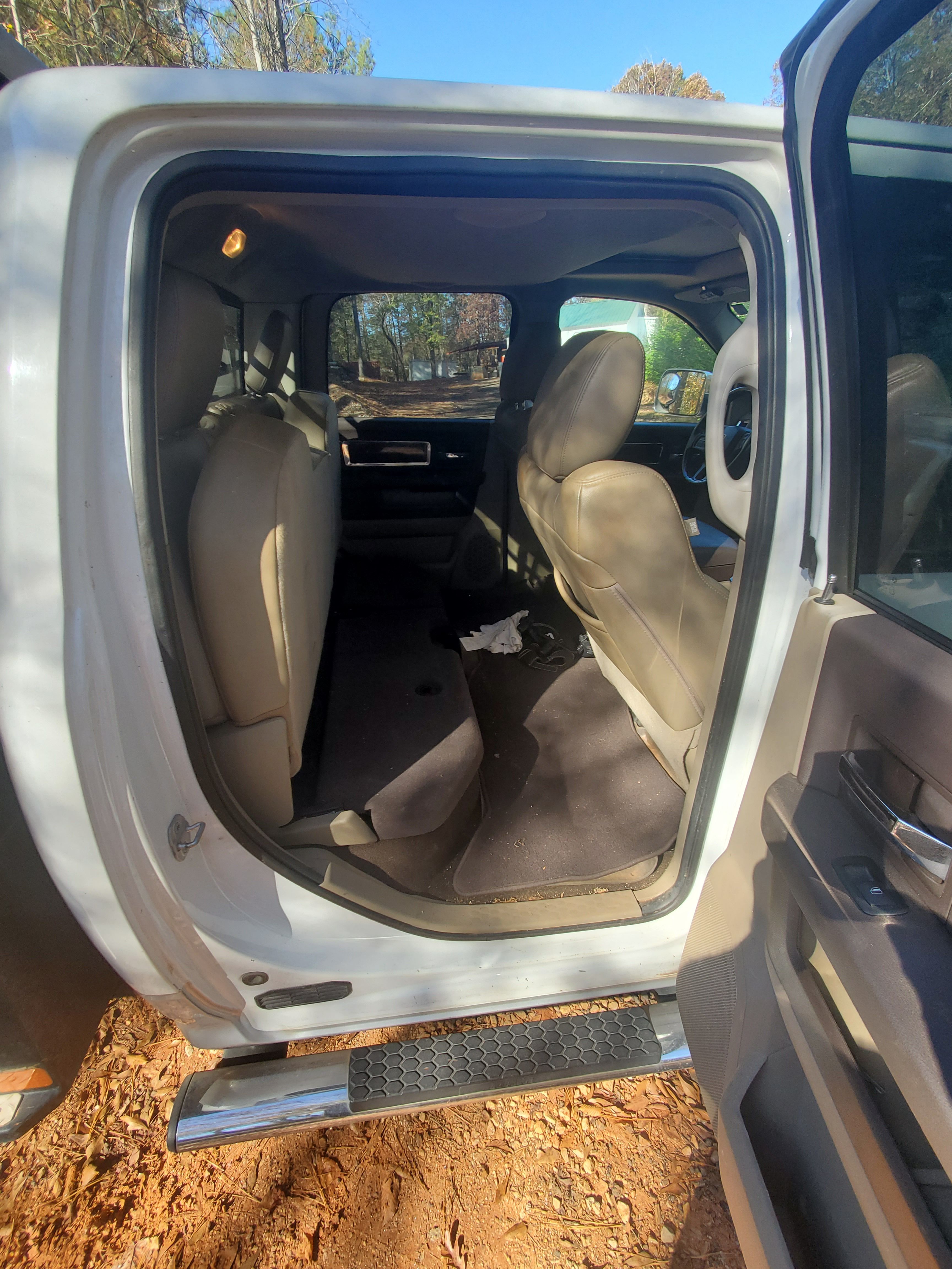 Used 2012 RAM 3500 Laramie w/ Max Tow Pkg RWD image 6