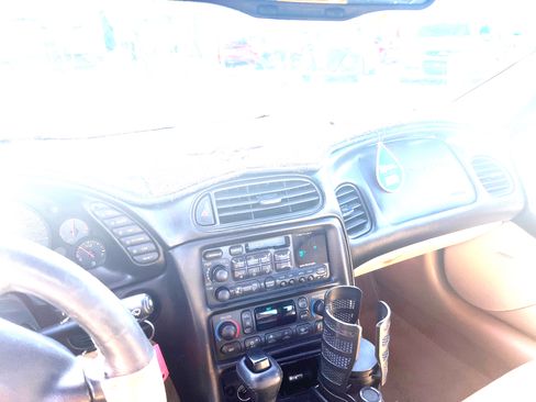 Used 1999 Chevrolet Corvette Coupe w/ Memory Pkg image 9