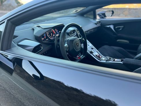 Used 2015 Lamborghini Huracan LP 610-4 AWD/4WD image 5