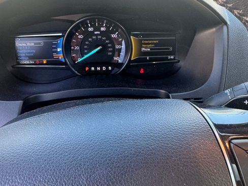 Used 2017 Ford Explorer Limited image 10