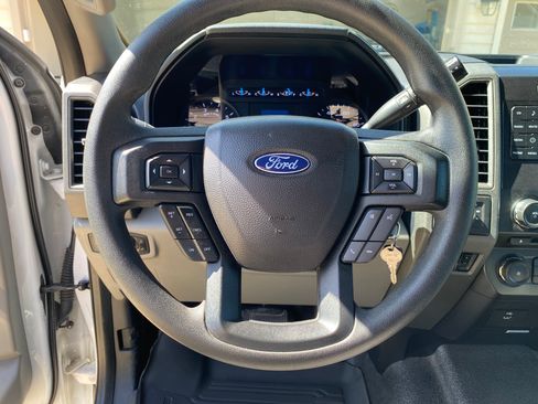 Used 2017 Ford F250 XL w/ Power Equipment Group AWD/4WD image 16