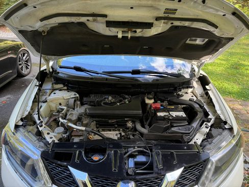 Used 2015 Nissan Rogue SV w/ SV Premium Package image 23