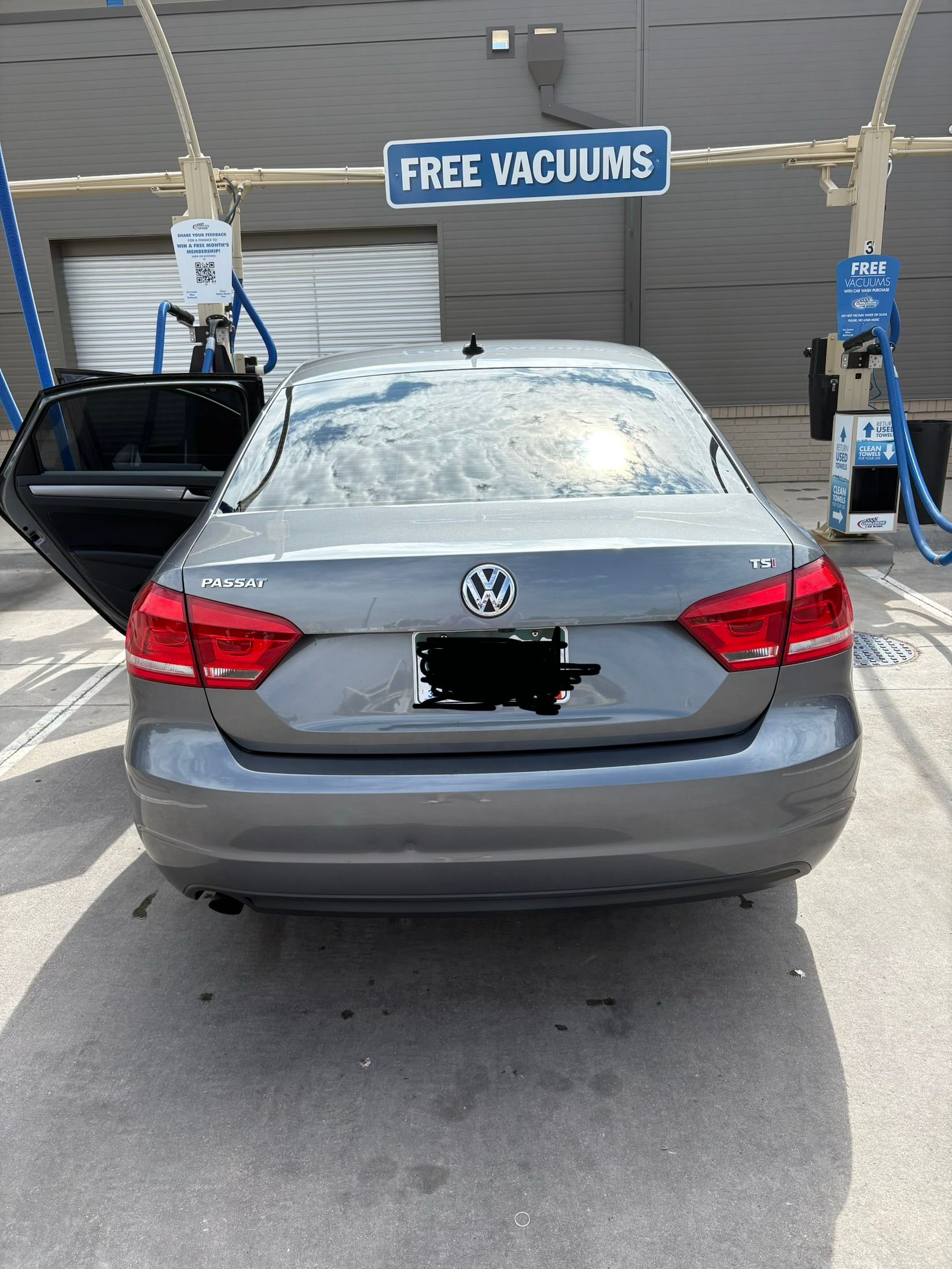 Used 2015 Volkswagen Passat 1.8T Limited Edition FWD image 2