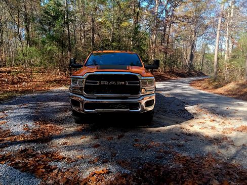 Used 2021 RAM 2500 Tradesman w/ Chrome Appearance Group image 8