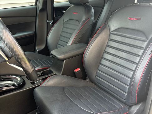 Used 2022 Kia Forte GT w/ GT2 Package FWD image 9