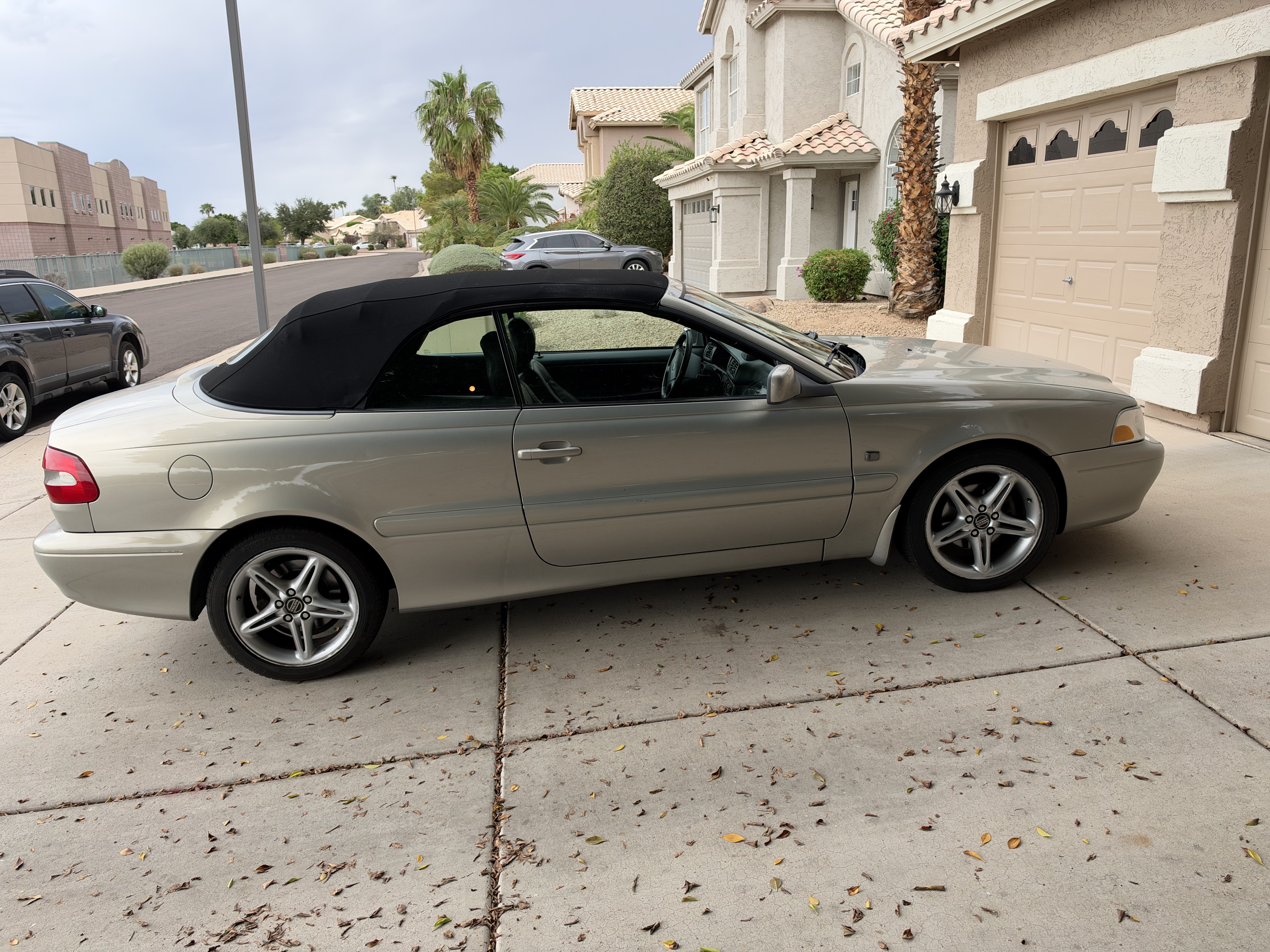 Used 2001 Volvo C70 HT FWD image 15