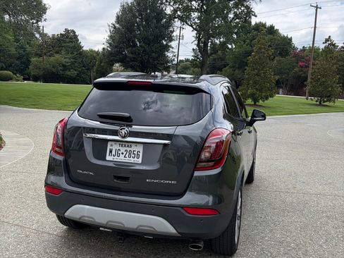 Used 2018 Buick Encore Preferred FWD image 9