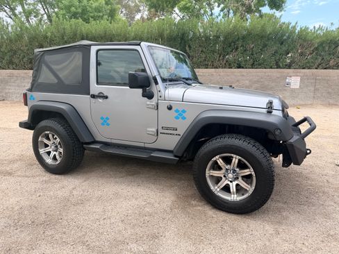 Used 2017 Jeep Wrangler Sport w/ Quick Order Package 24S AWD/4WD image 6