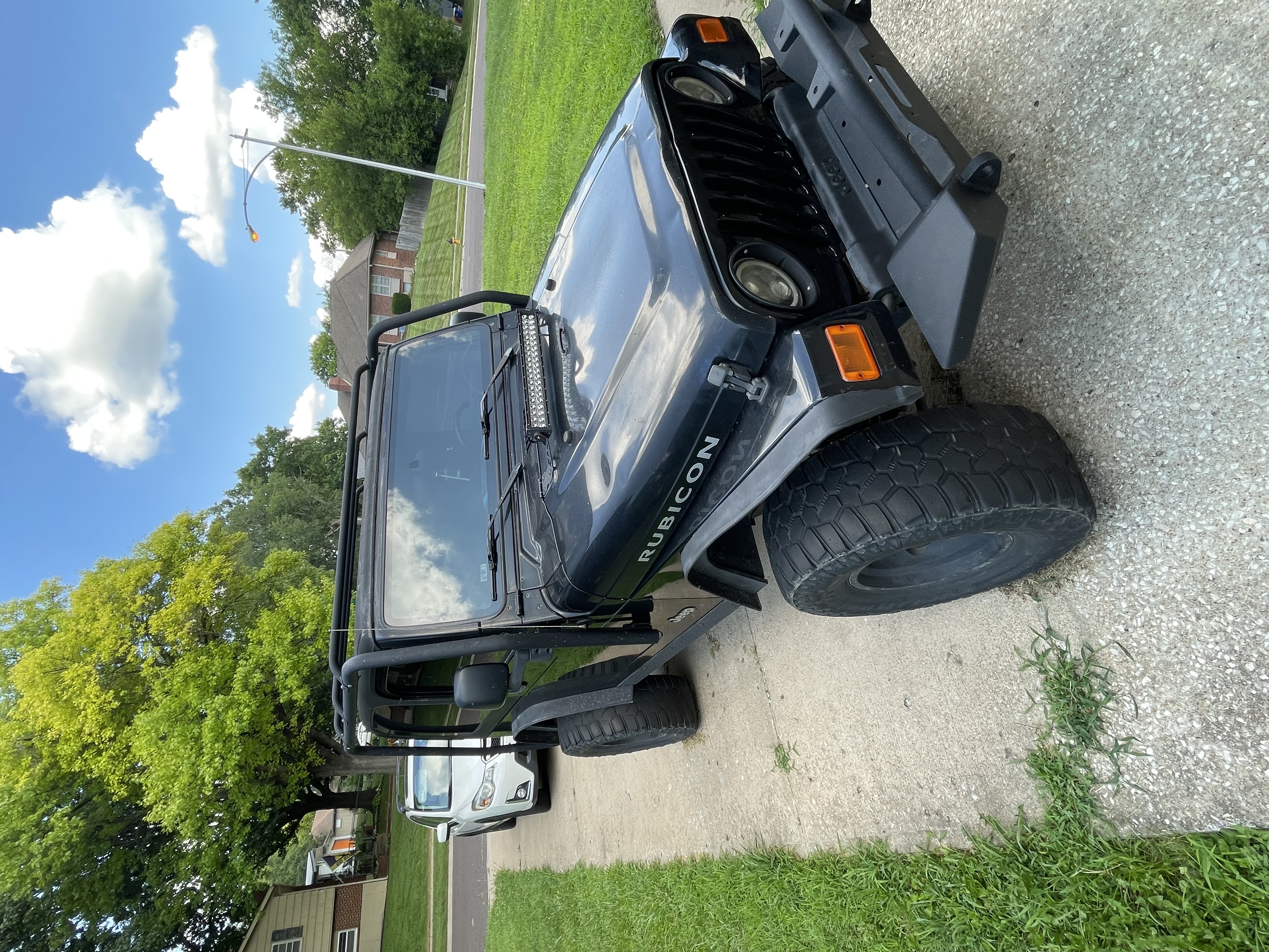Used 2005 Jeep Wrangler Rubicon AWD/4WD image 2