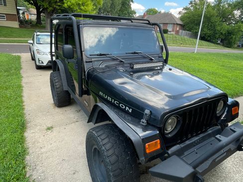Used 2005 Jeep Wrangler Rubicon AWD/4WD image 2