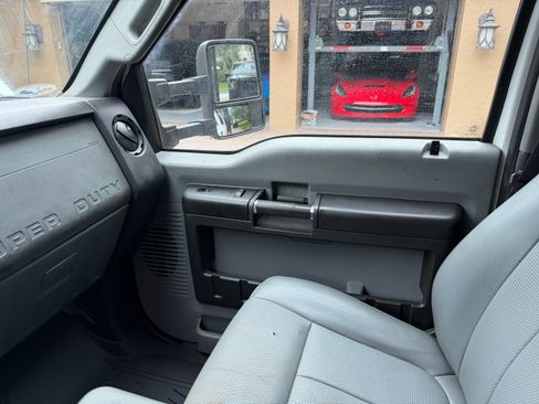 Used 2015 Ford F350 XL w/ Power Equipment Group RWD image 9