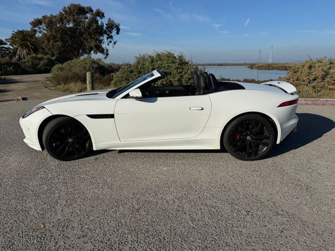 Used 2014 Jaguar F-TYPE S image 9