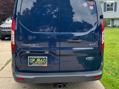 Used 2018 Ford Transit Connect XLT FWD image 9