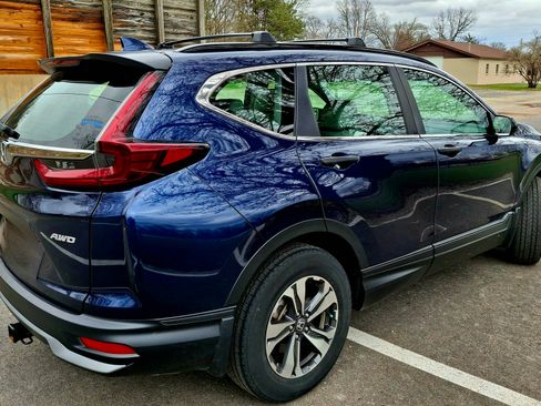 Used 2020 Honda CR-V LX image 2