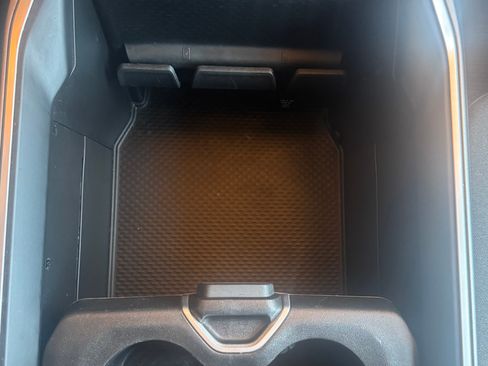 Used 2022 RAM 1500 Big Horn AWD/4WD image 11