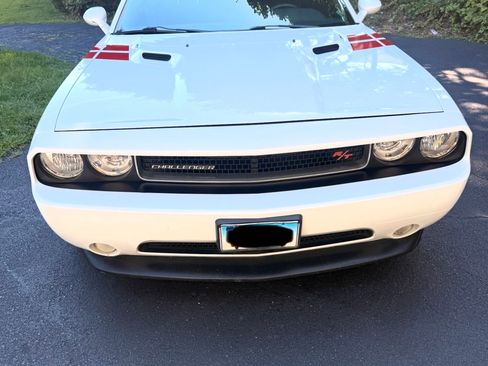 Used 2013 Dodge Challenger R/T RWD image 4