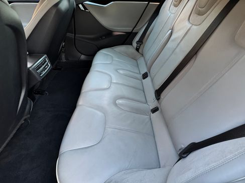 Used 2013 Tesla Model S Performance image 12