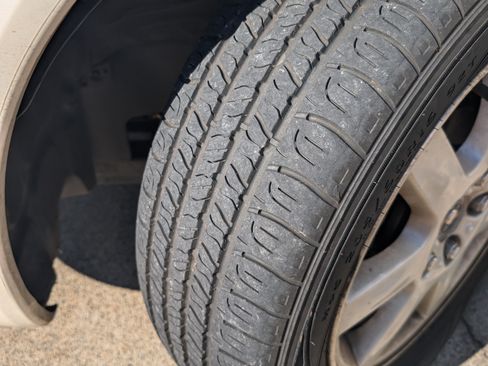 Used 2004 Toyota Avalon XL image 18