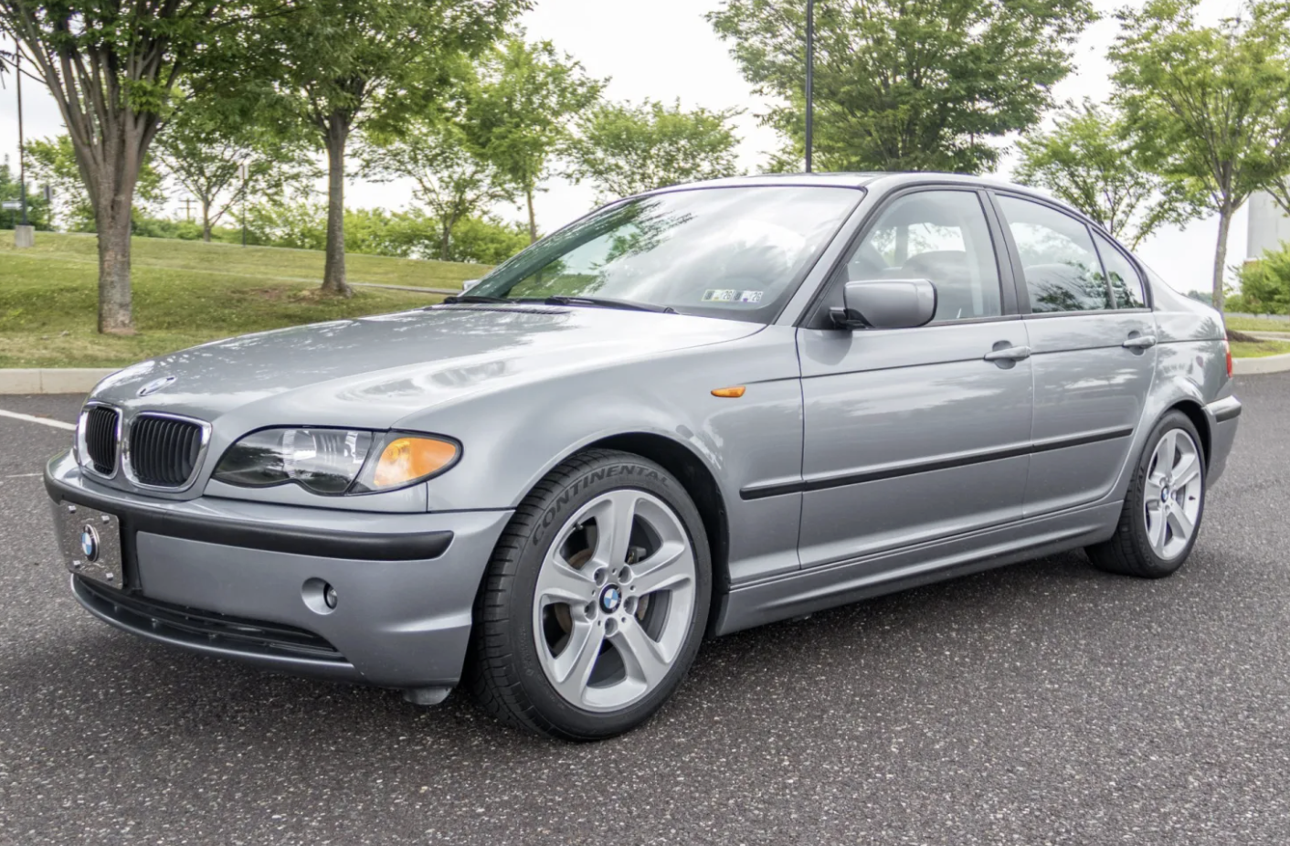 Used 2005 BMW 325i Sedan RWD image 1