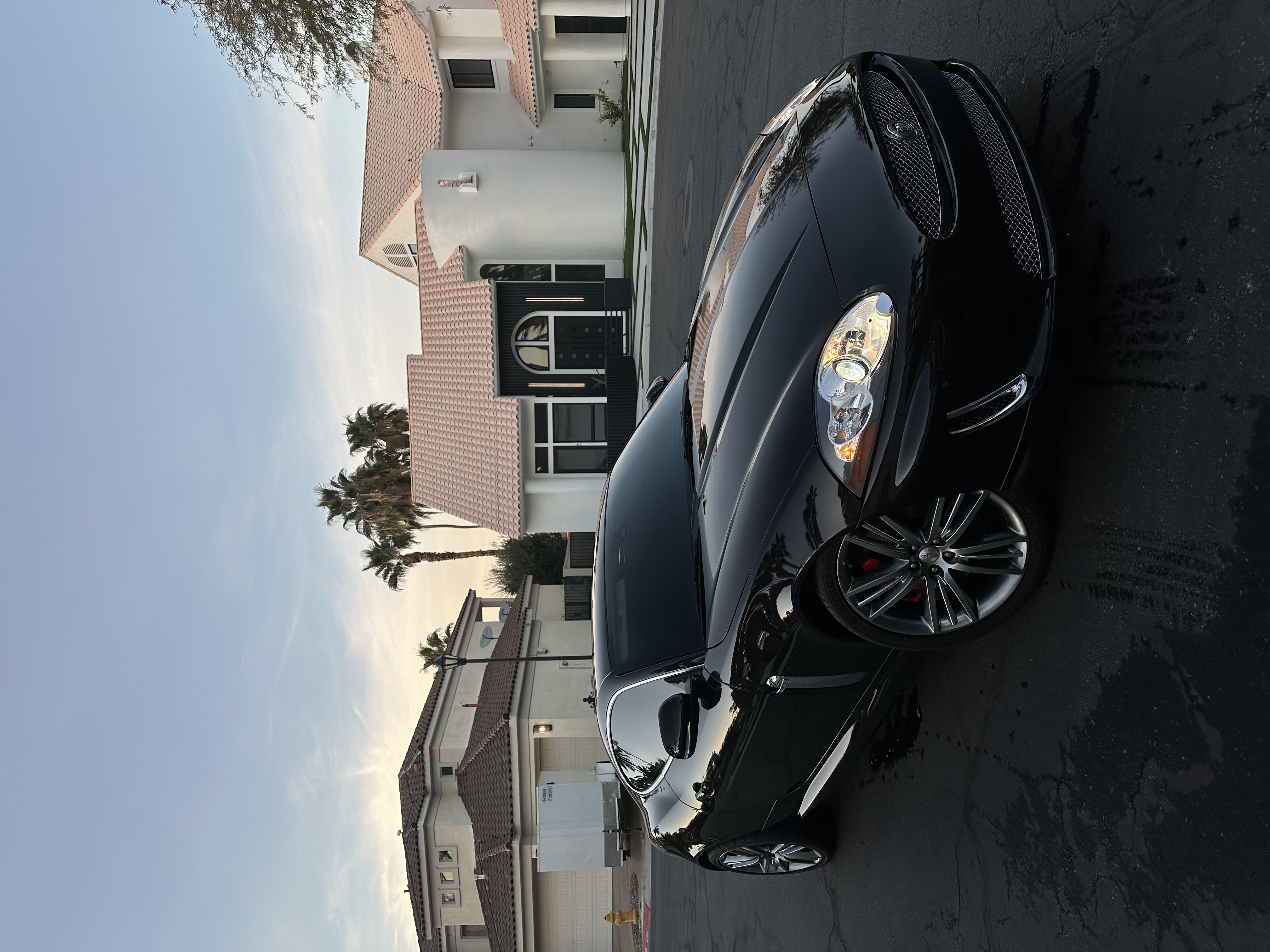 Used 2010 Jaguar XK Coupe RWD image 9