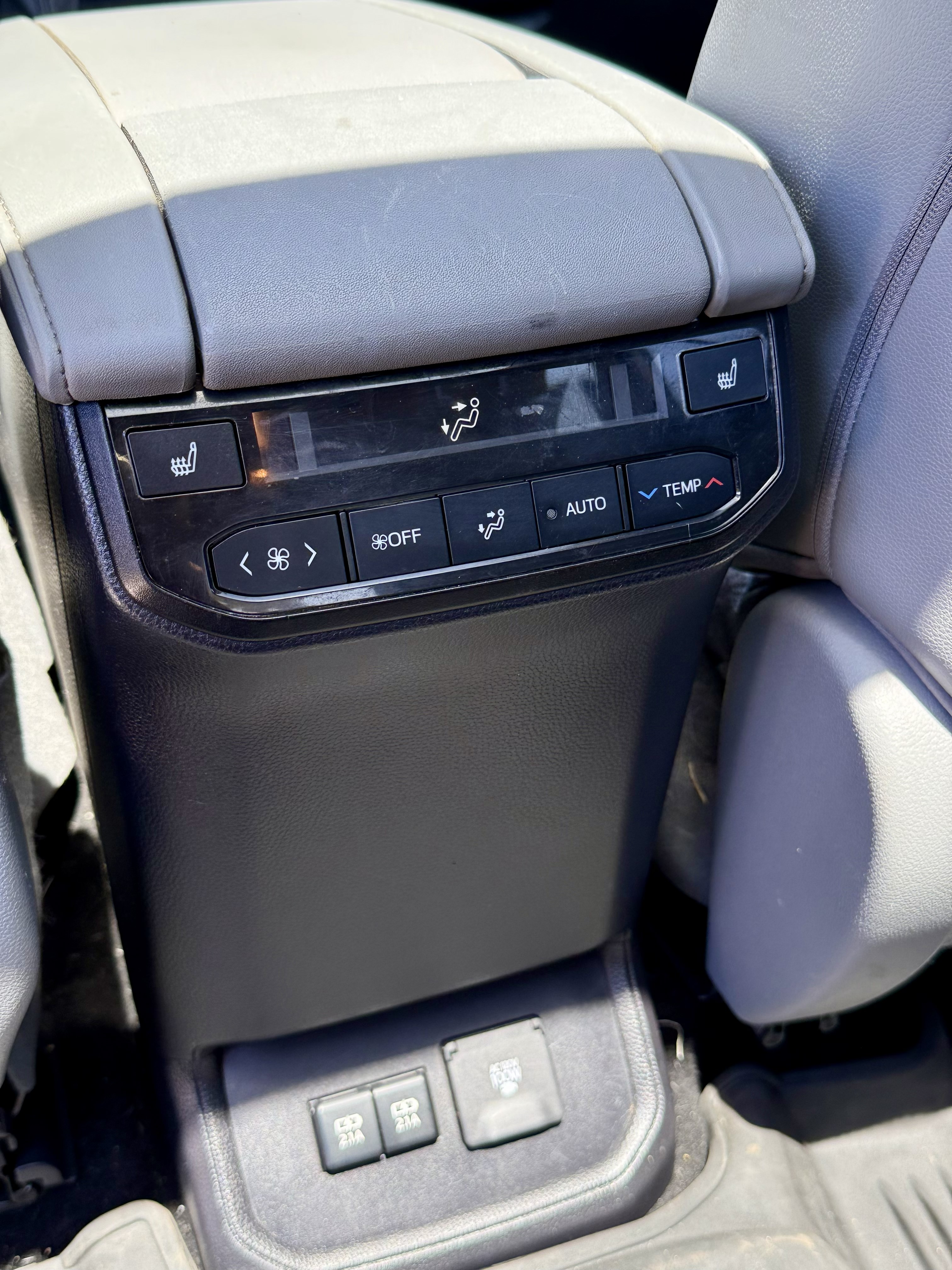 Used 2020 Toyota Highlander Platinum AWD/4WD image 20