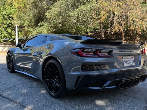 Used 2024 Chevrolet Corvette Z06 w/ Stealth Interior Trim Package image 10